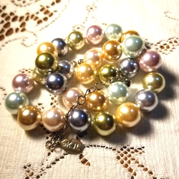 Kenneth Jay Lane KJL Large Pearl Necklace - Picture 5 of 8